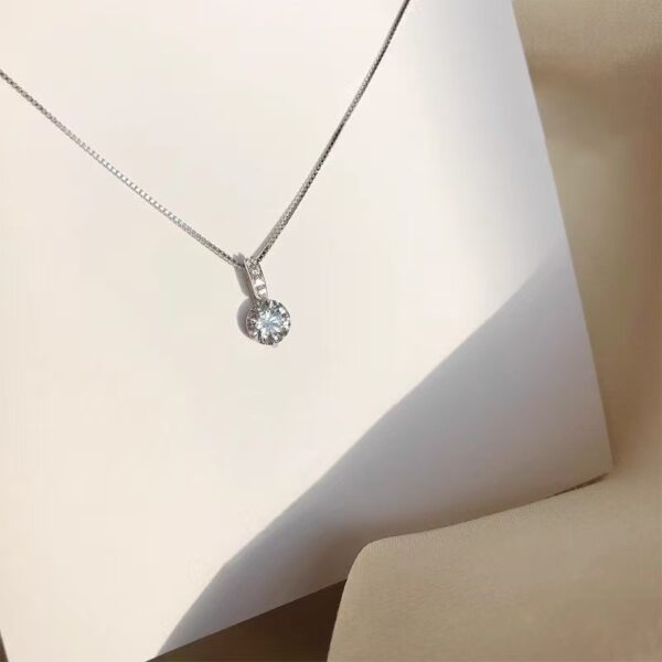 LumiGleam Necklace - Image 2