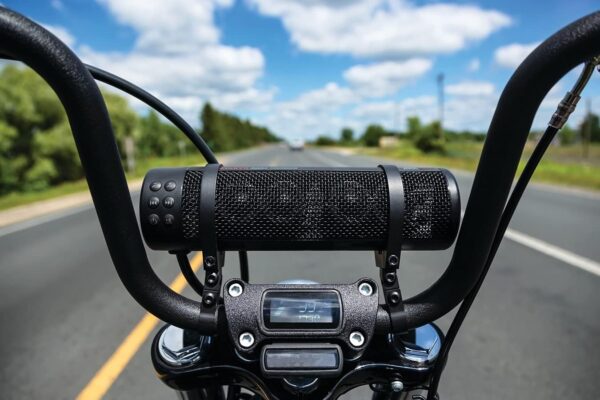Kuryakyn Road Thunder 300W Waterproof Bluetooth Motorcycle Sound Bar, Handlebar Mount, Satin Black - Image 8