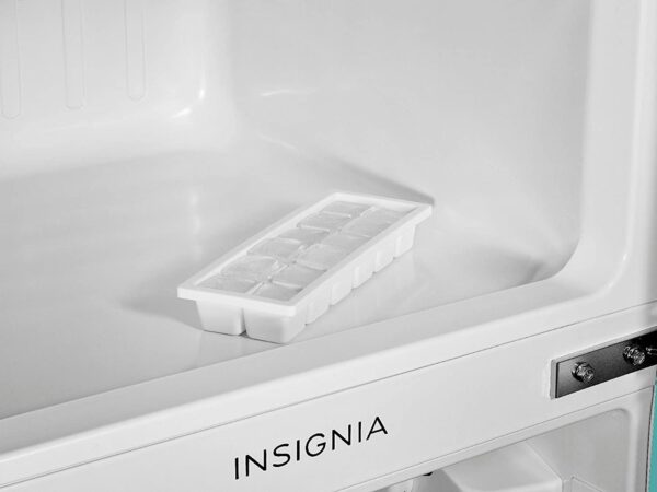 3.1 Cu. ft. Retro Mini Fridge with Top Freezer – Cool Mint - Image 6